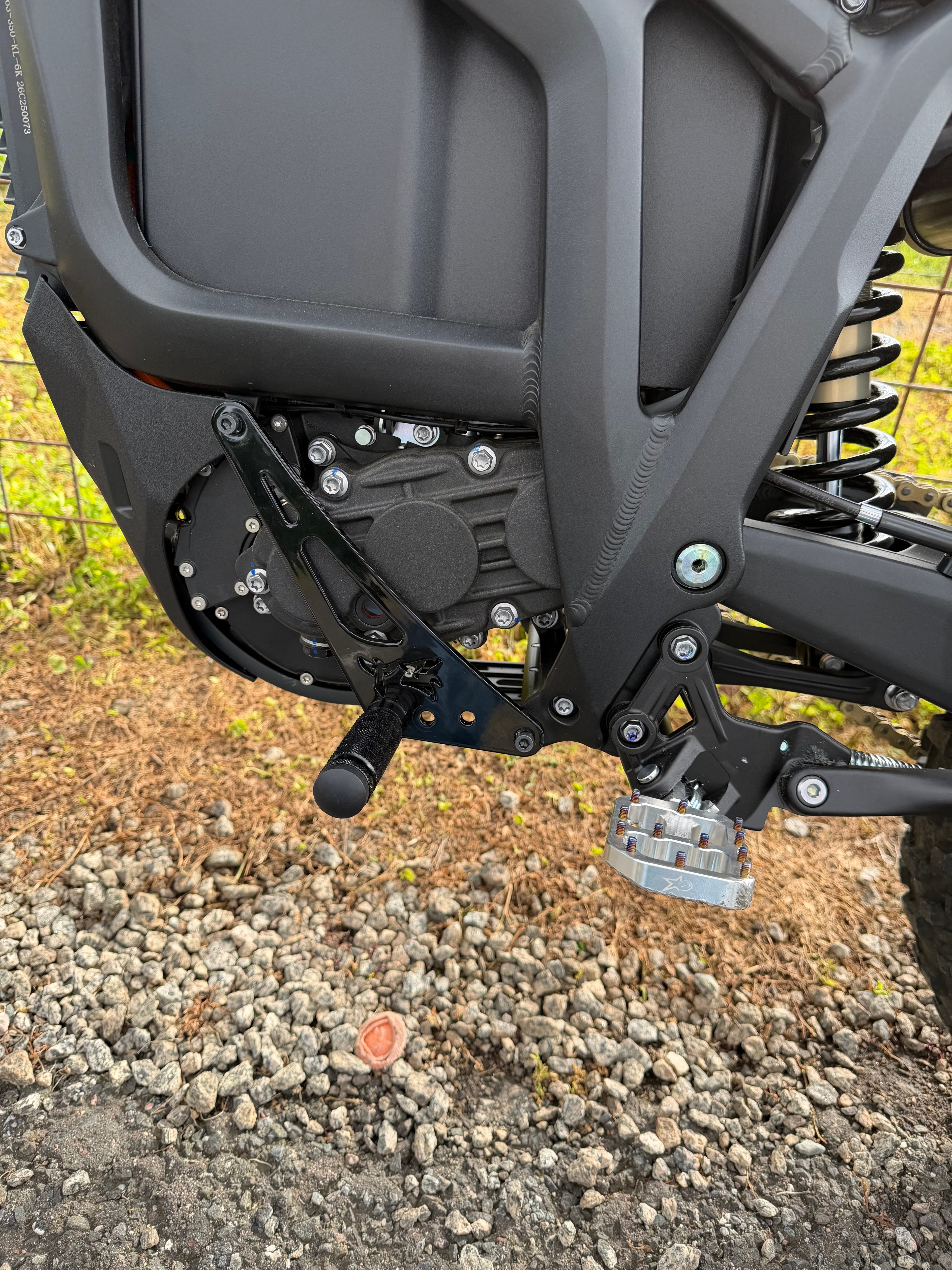 Talaria Komodo Shift Lock & Bracket (Ships USA - TG Racing)